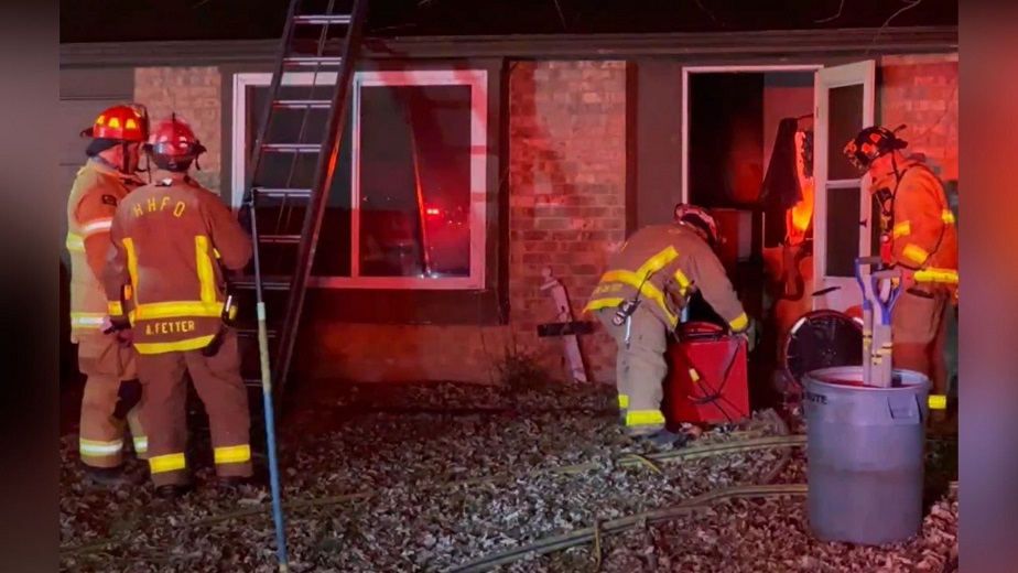 Firefighters extinguished a structure fire in Dayton - Dayton Daily ...